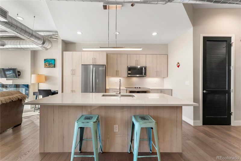 3198 Blake St #505, Denver, CO 80205