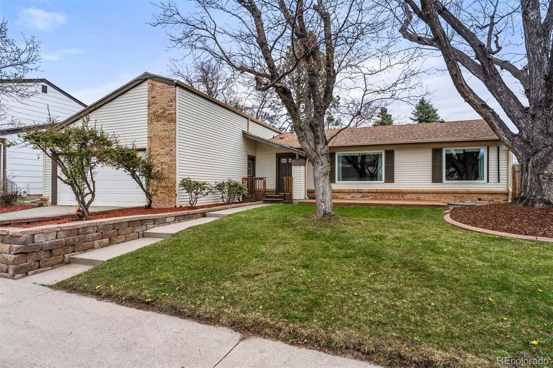 15221 E Radcliff Dr, Aurora, CO 80015