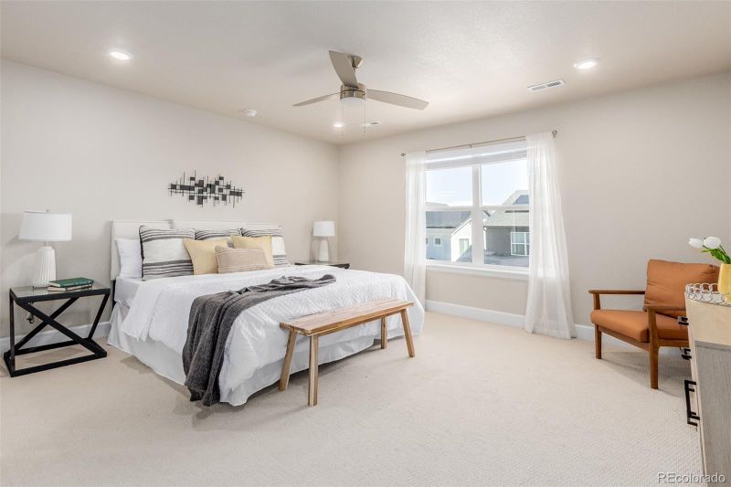 9829 Rosalee Peak St, Littleton, CO 80125