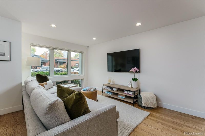 71 N Pennsylvania St, Denver, CO 80203