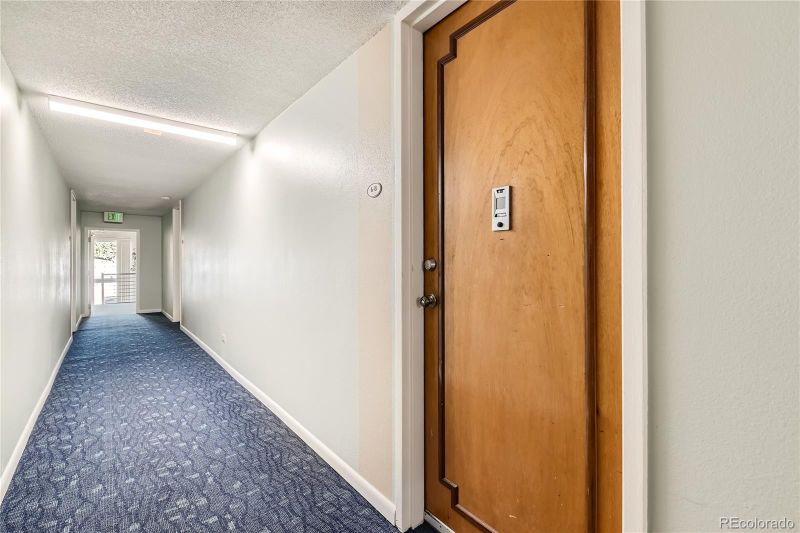 735 S Clinton St #6-B, Denver, CO 80247