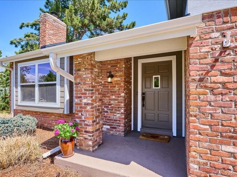 8263 E Mineral Dr, Centennial, CO 80112