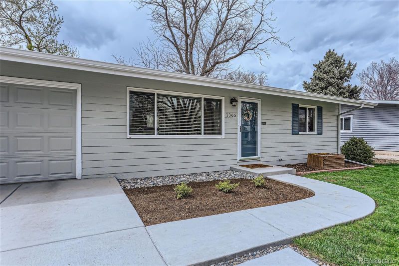 1365 S Grape St, Denver, CO 80222