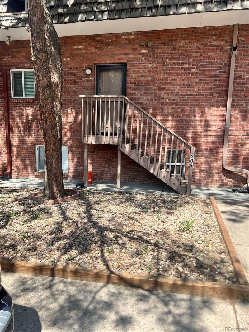 5401 E Warren Ave #204, Denver, CO 80222