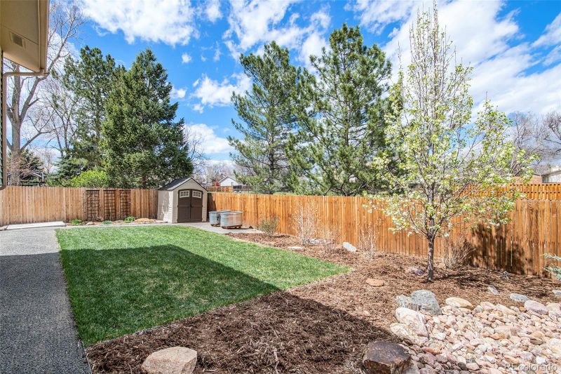 8825 W 86th Ave, Arvada, CO 80005