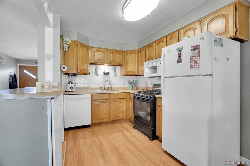 130 S 17th Ave Dr, Brighton, CO 80601