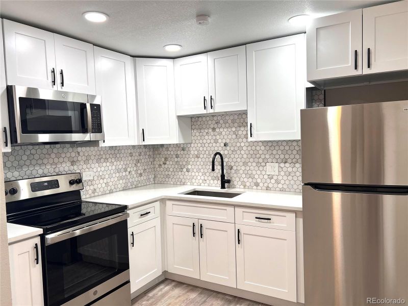 1050 N Lafayette St #505, Denver, CO 80218