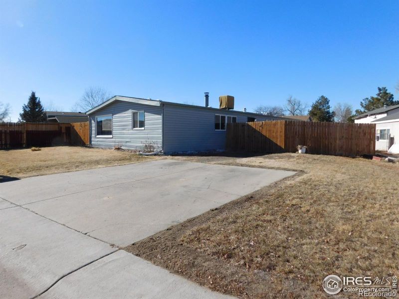 1065 Glen Dale Cir, Dacono, CO 80514