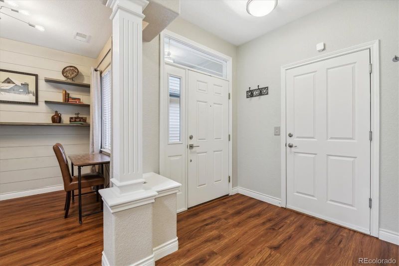 4333 S Queen Ct, Littleton, CO 80127