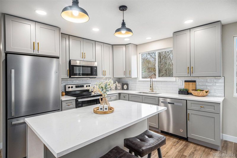 3098 S Mobile Way, Aurora, CO 80013