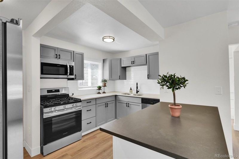 1757 Oswego St, Aurora, CO 80010