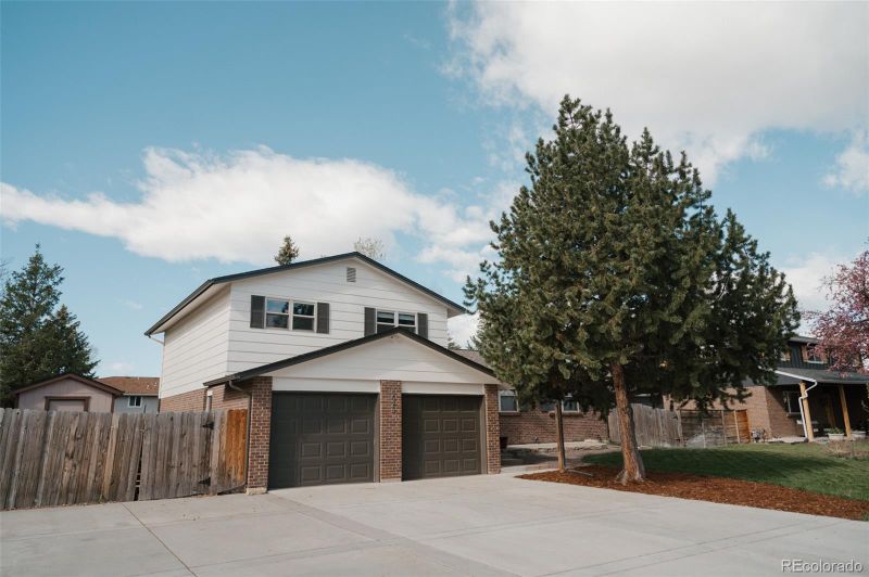 5526 W Hinsdale Pl, Littleton, CO 80128