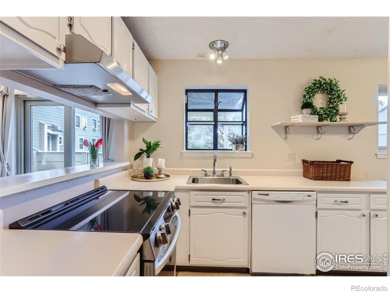 7977 N Countryside Dr #105, Niwot, CO 80503