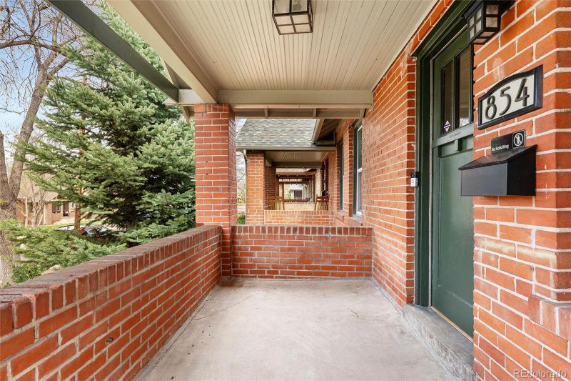 854 S Ogden St, Denver, CO 80209