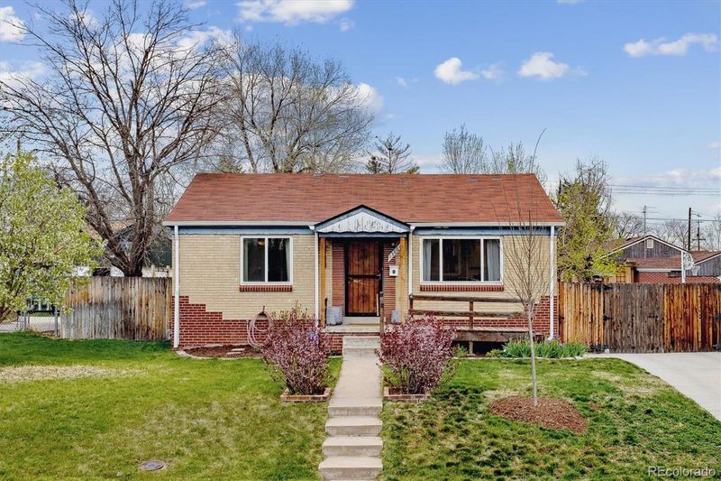 1386 S Beach Ct, Denver, CO 80219