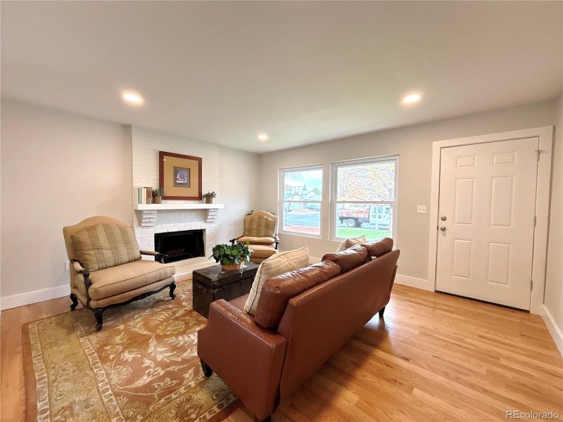 16233 E Oxford Dr, Aurora, CO 80013