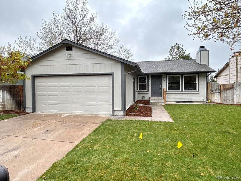 16233 E Oxford Dr, Aurora, CO 80013