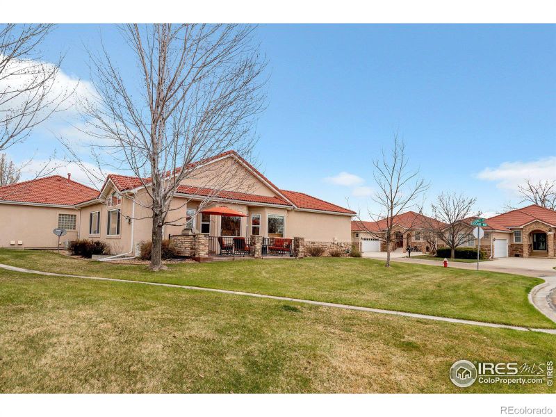 2975 Dunes Ct, Longmont, CO 80503