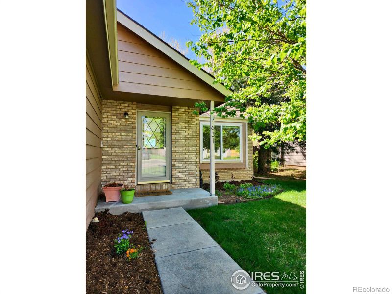 631 Republic Dr, Fort Collins, CO 80526