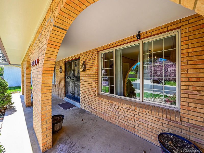 3841 S Magnolia Way, Denver, CO 80237