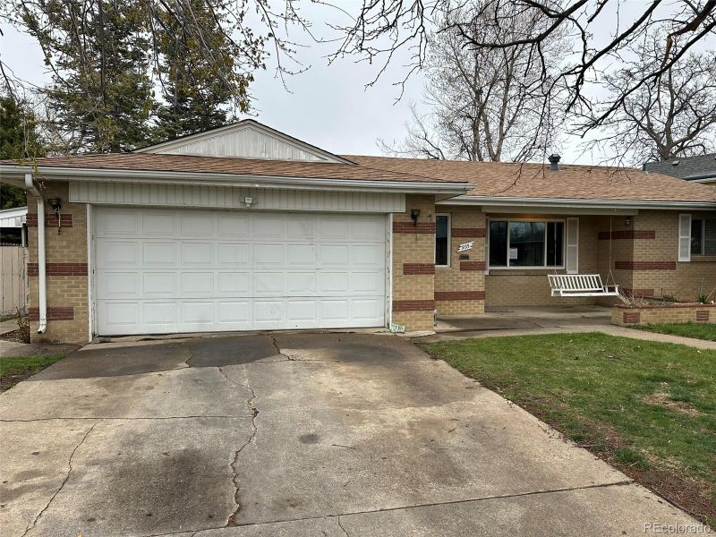 935 W 1st Ave, Broomfield, CO 80020