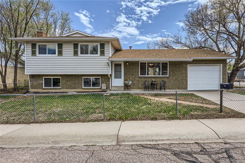 411 Shield Rd, Fountain, CO 80817