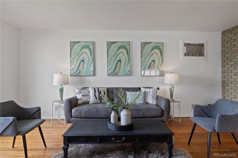 3255 Tucson St, Aurora, CO 80011