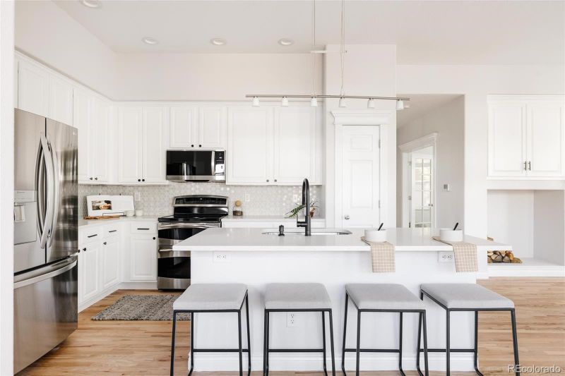 2863 Yosemite St, Denver, CO 80238