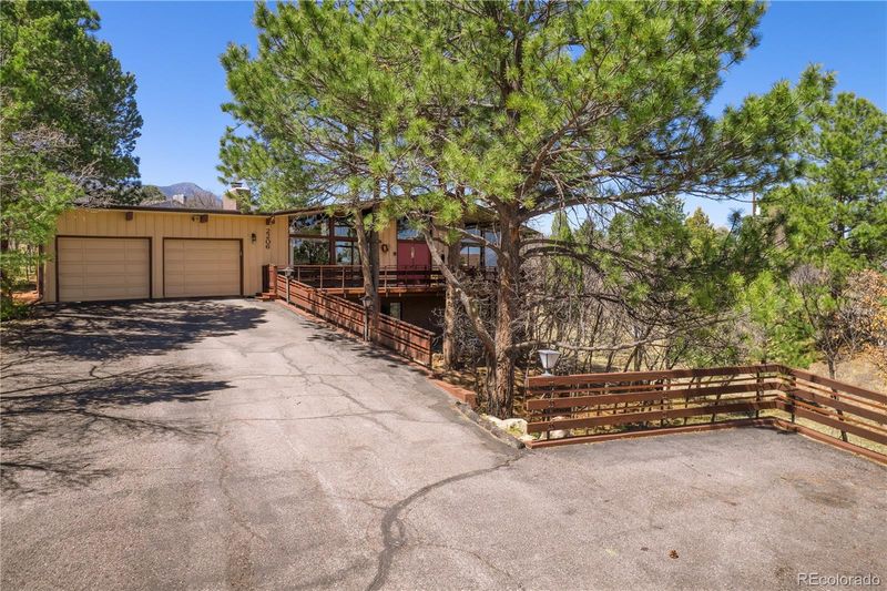 2206 Constellation Dr, Colorado Springs, CO 80906