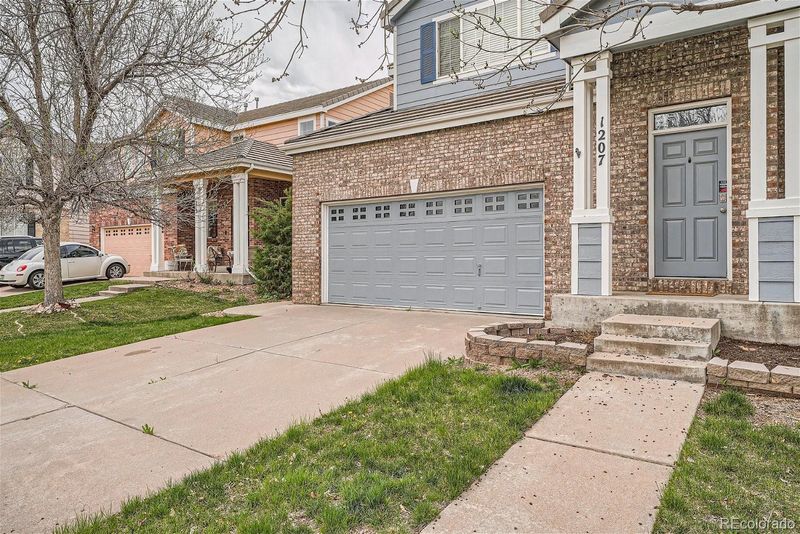 1207 S Flat Rock Cir, Aurora, CO 80018