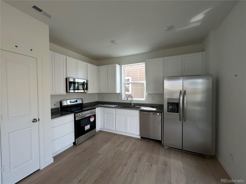 804 Yankee Boy Loop, Elizabeth, CO 80107