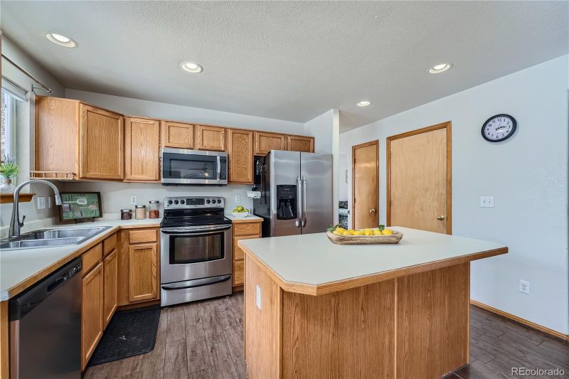 5792 S Truckee St, Centennial, CO 80015