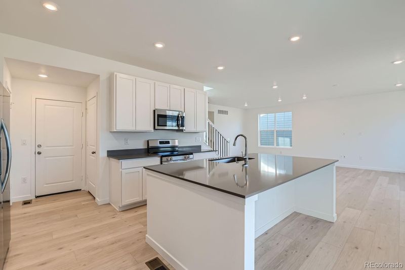 24483 E Adriatic Dr, Aurora, CO 80018