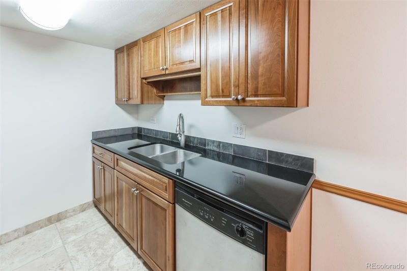 4600 E Asbury Cir #208, Denver, CO 80222