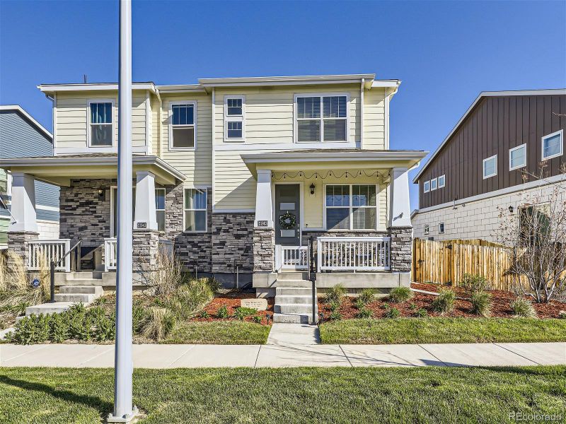 21963 E 8th Ave, Aurora, CO 80018