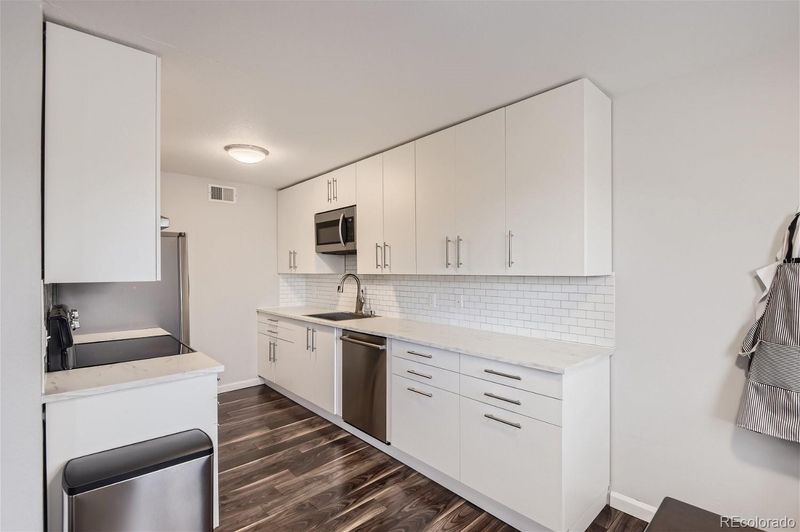 3121 S Tamarac Dr #206J, Denver, CO 80231