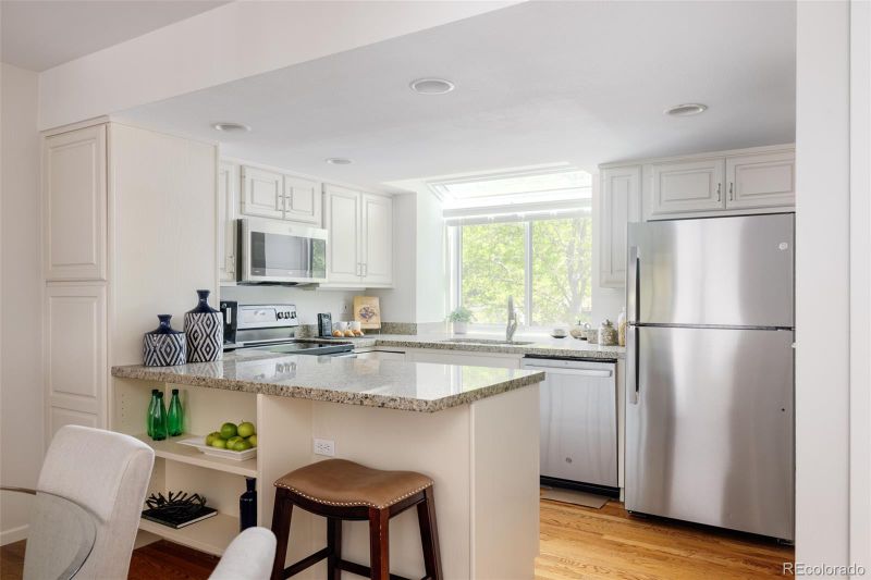 355 Harrison St, Denver, CO 80206