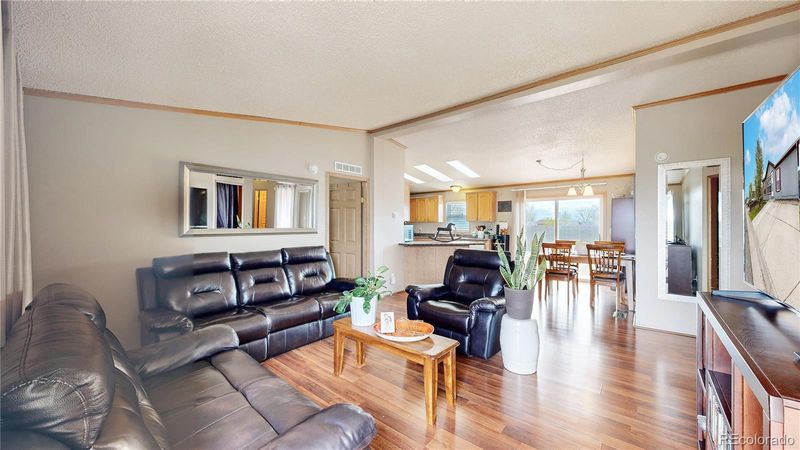 675 Prairie Ave, Brighton, CO 80603