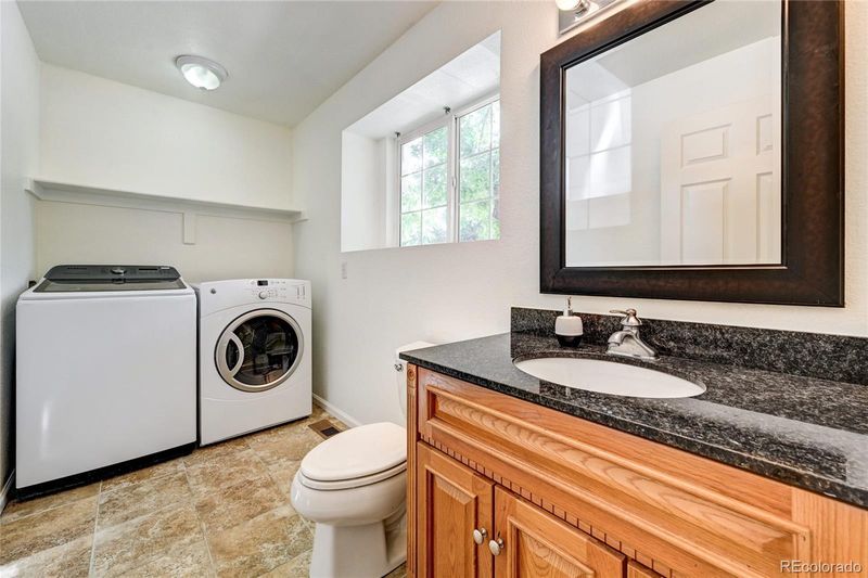 1147 S Ventura Cir #C, Aurora, CO 80017