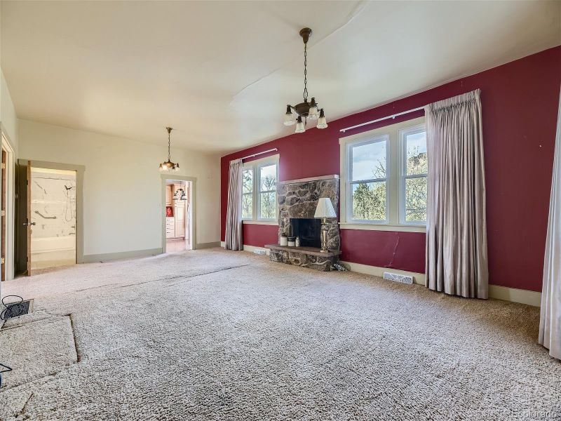 421 Gilbert St, Castle Rock, CO 80104