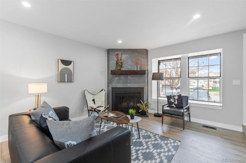 16904 E Whitaker Dr #E, Aurora, CO 80015