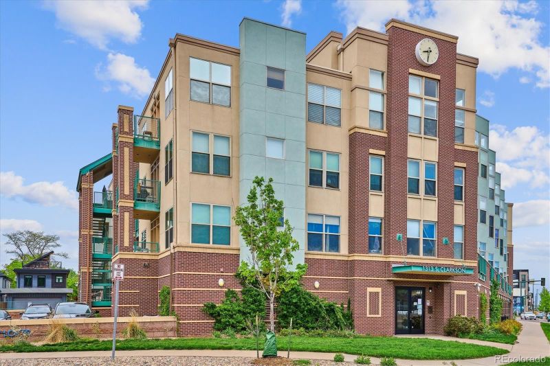 1313 S Clarkson St #207, Denver, CO 80210