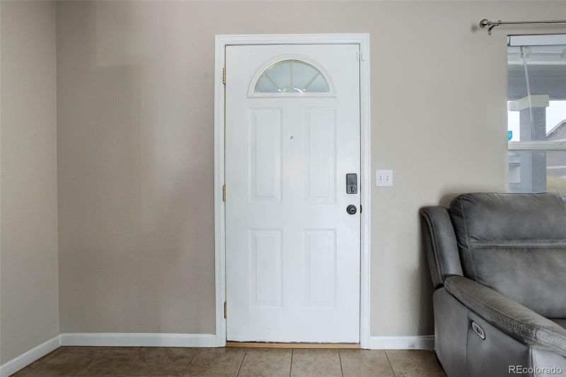 2712 Renshaw St, Strasburg, CO 80136