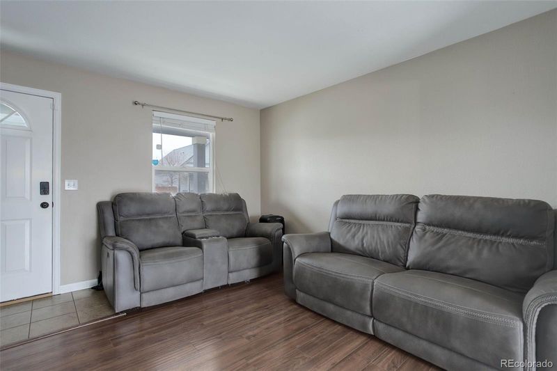 2712 Renshaw St, Strasburg, CO 80136