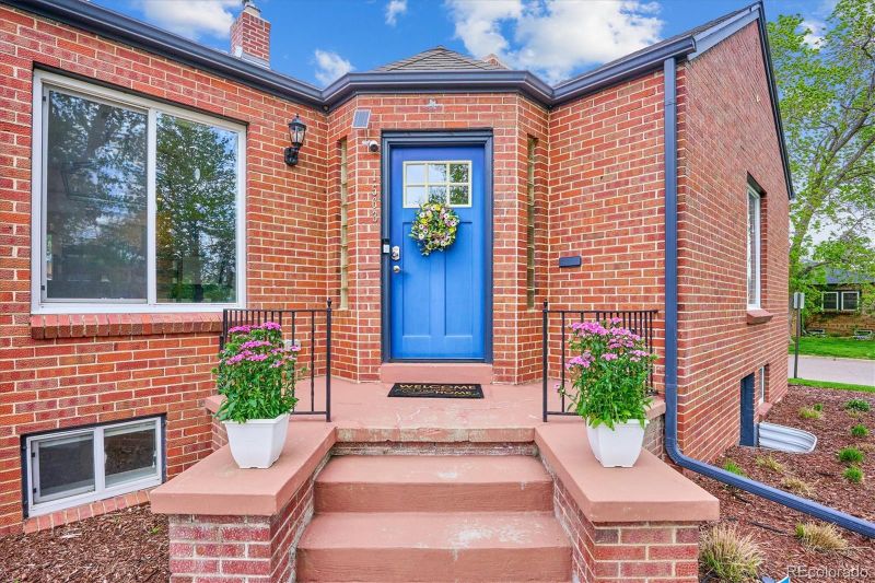 1563 Olive St, Denver, CO 80220