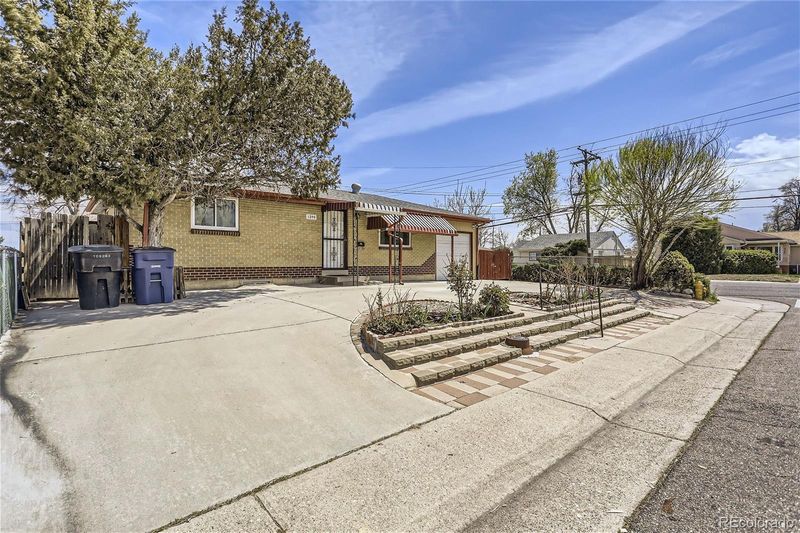 1890 S Hooker St, Denver, CO 80219