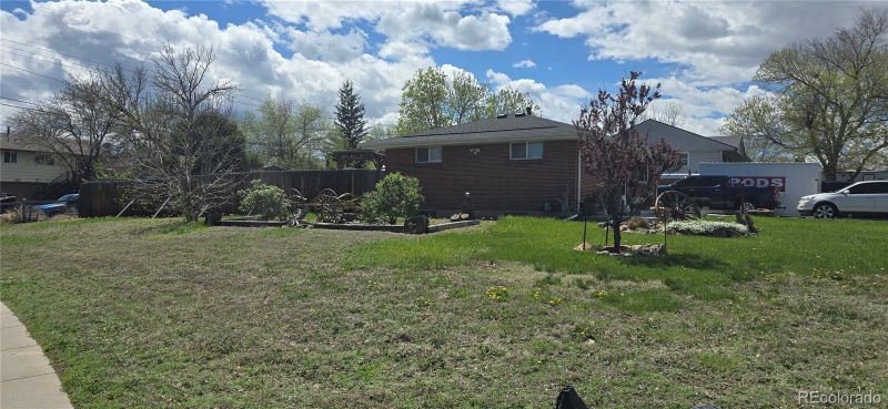 160 Joan Dr, Denver, CO 80221