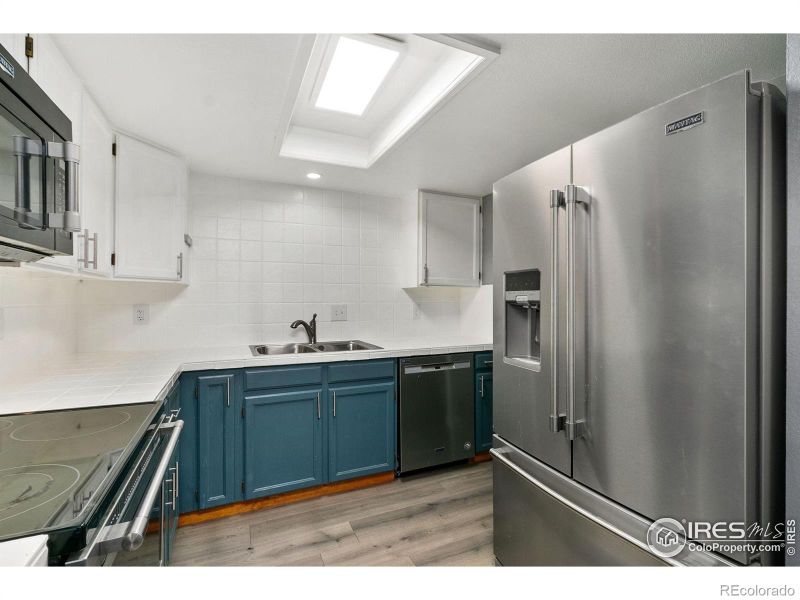 224 E 42nd St, Loveland, CO 80538