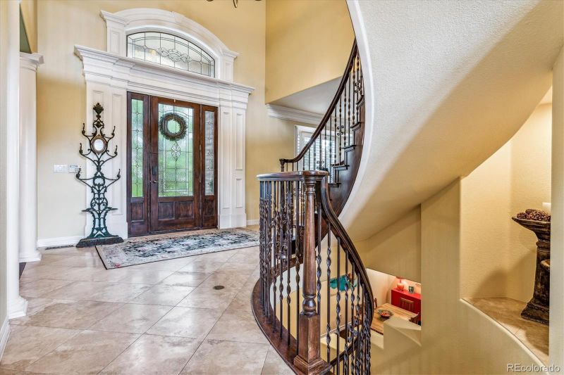 9203 S Lost Hill Dr, Lone Tree, CO 80124