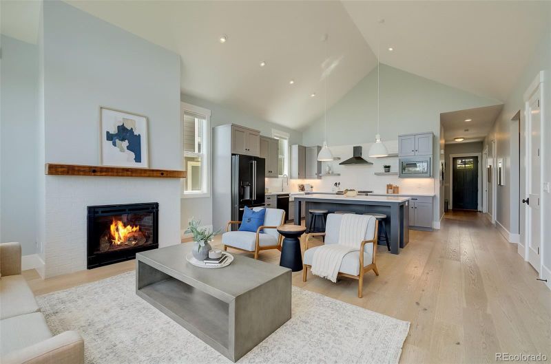 6876 Brentwood Ct, Arvada, CO 80004